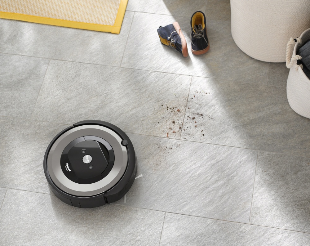 iRobot Roomba e5 silver detekcia nečistot