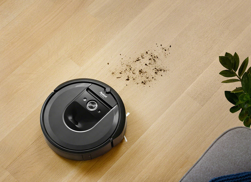 roomba i7 vyhladava necistoty