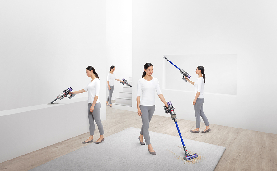 Dyson V11 Absolute 2022 – upratovanie aj nad hlavou