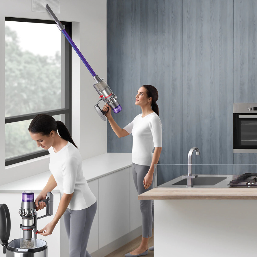 Dyson V11 Extra - Možno využívať na upratovanie vysoko nad hlavou