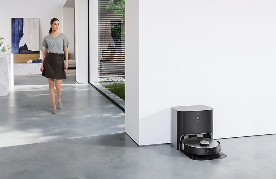 Ecovacs Deebot X1 Plus má samovyprázdňovaciu stanicu na odpad