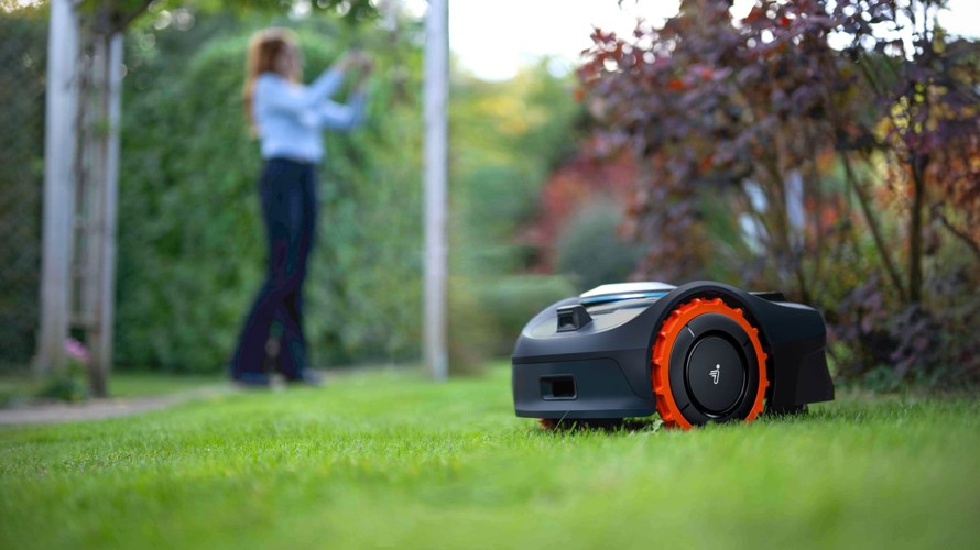 Revoluční robotická sekačka Segway