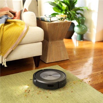 iRobot Roomba Combo j5 Dokáže rozpoznať a obísť prekážky ako nehody zvierat či napájacie káble